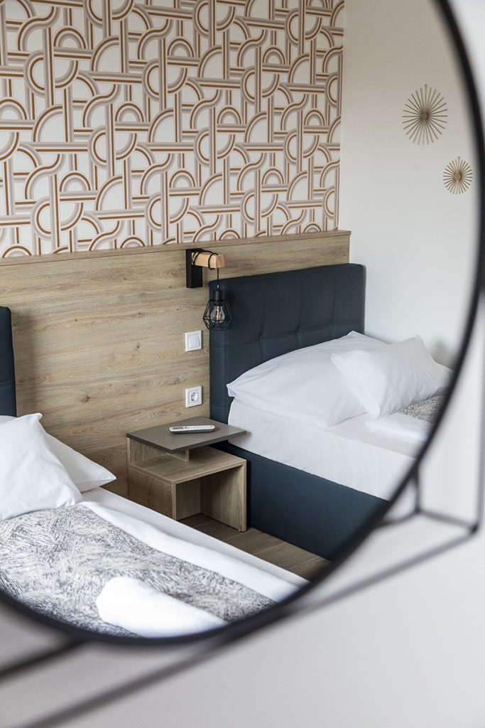 Kényelmes STANDARD Hotel SZOBA Külön ággyal, Hegyeshalom
