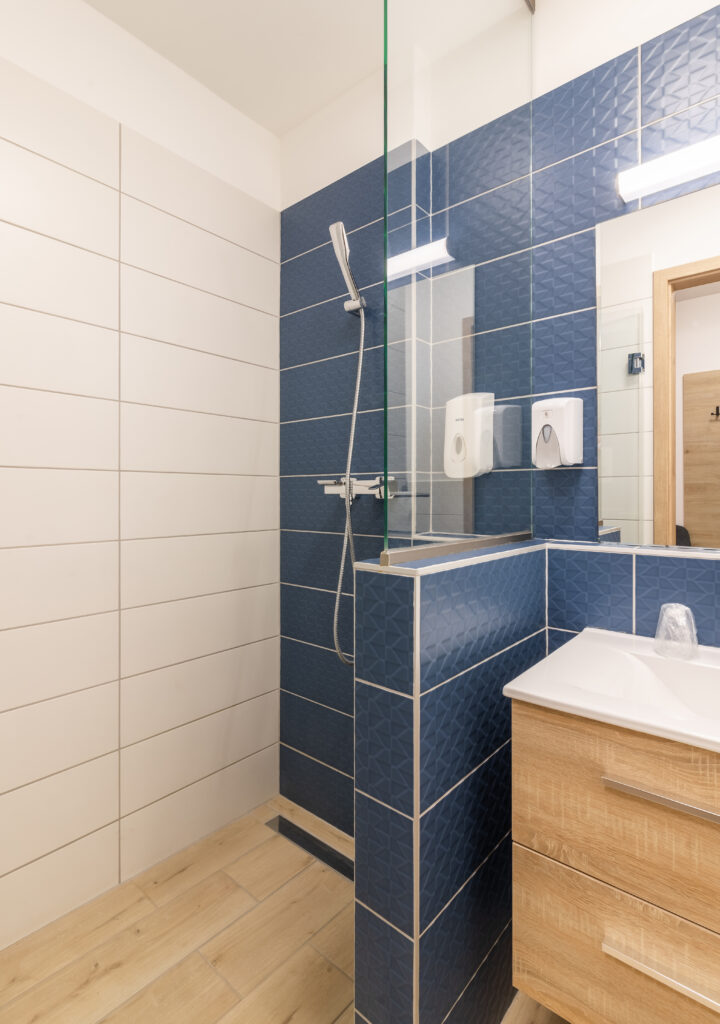 CAMERĂ DE HOTEL STANDARD Cu pat dublu Pentru cupluri și oaspeți singuri Hegyeshalom