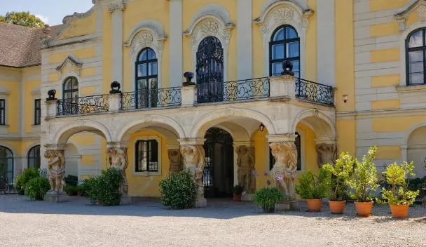 kittsee- utcaikép-booking